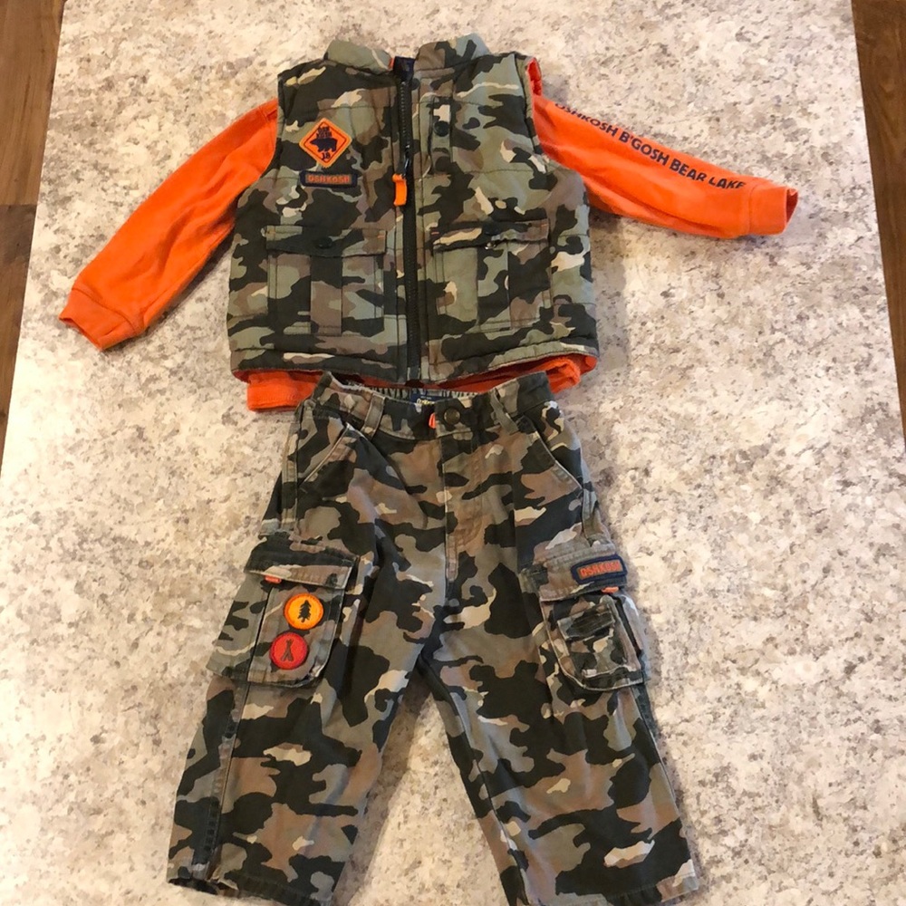 EUC three piece Osh Kosh outfit 18 months reversible vest camouflage/orange